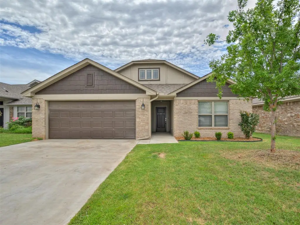 17613 Nantucket Avenue, Edmond, OK 73012 - Image #1