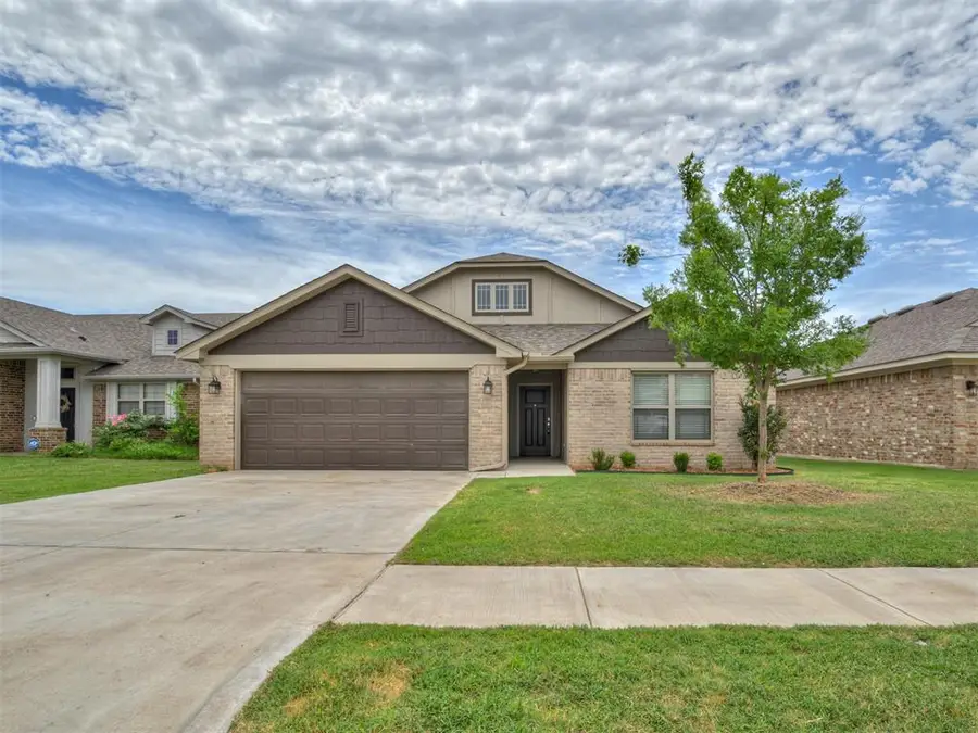 17613 Nantucket Avenue, Edmond, OK 73012 - Image #3