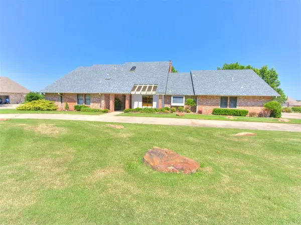 9 Country Club Road, Shawnee, OK 74801