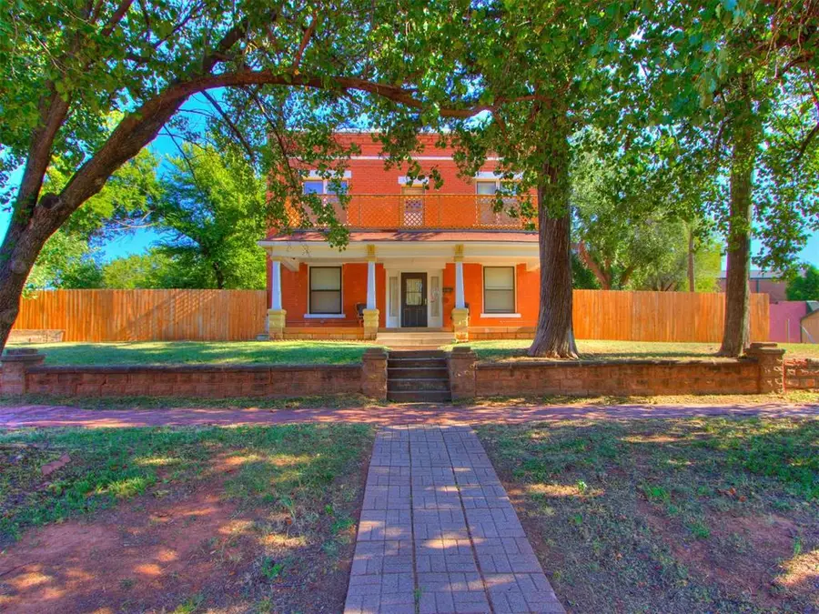 316 W Vilas Avenue, Guthrie, OK 73044 - Image #2