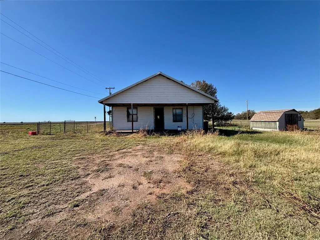 100 Debra Drive, Tipton, OK 73570 - Image #1