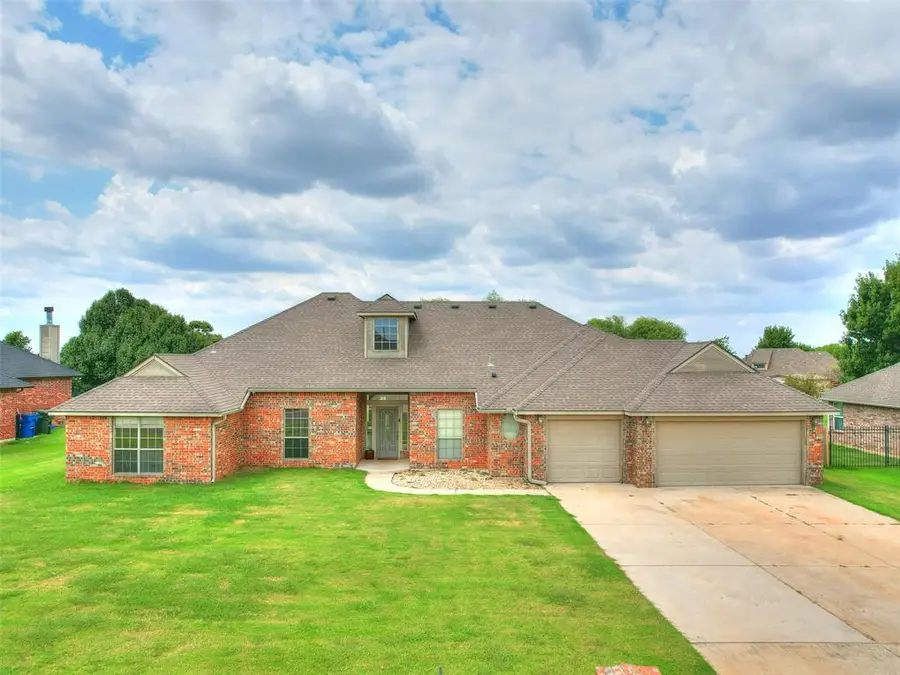 7933 Lindsay Lane, Edmond, OK 73025 - Image #2