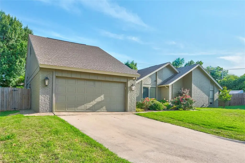 6348 Hyde Park Drive, Oklahoma City, OK 73162 - Image #1