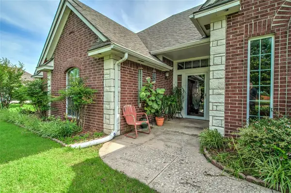 5701 Sunset Ridge, Newalla, OK 74857