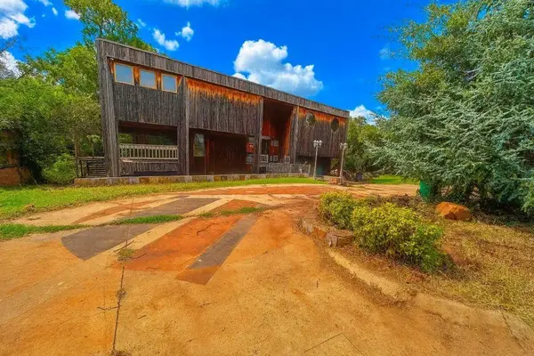 11413 Spring Creek Road, Oklahoma City, OK 73162