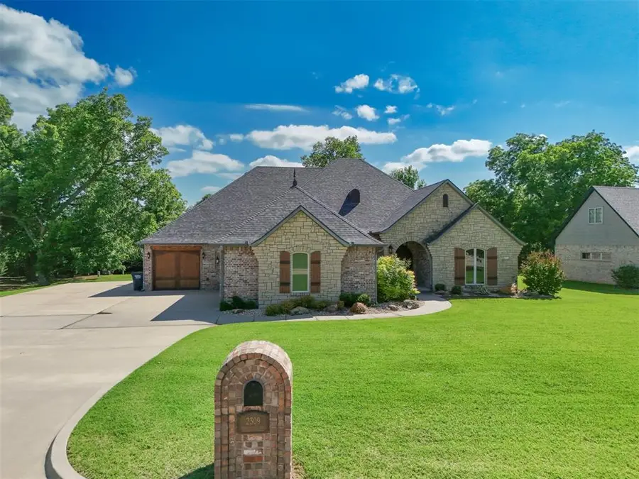 2309 Pinehurst Court, Shawnee, OK 74801 - Image #3