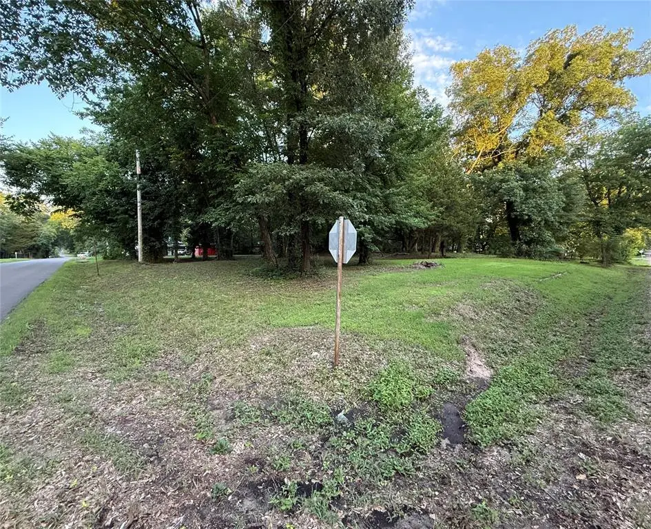 606 Campbell Street, Broken Bow, OK 74728 - Image #1