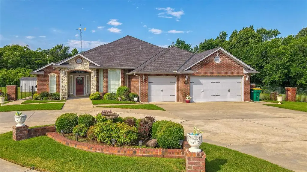 3809 Kings Court, Oklahoma City, OK 73121 - Image #1