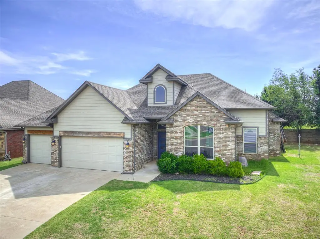 11104 Fairways Avenue, Yukon, OK 73099 - Image #1