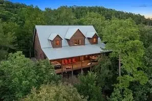 708 Split Creek Lane, Broken Bow, OK 74728 - Image #1