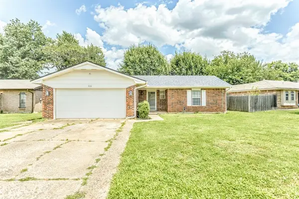 723 Garden Grove, Yukon, OK 73099