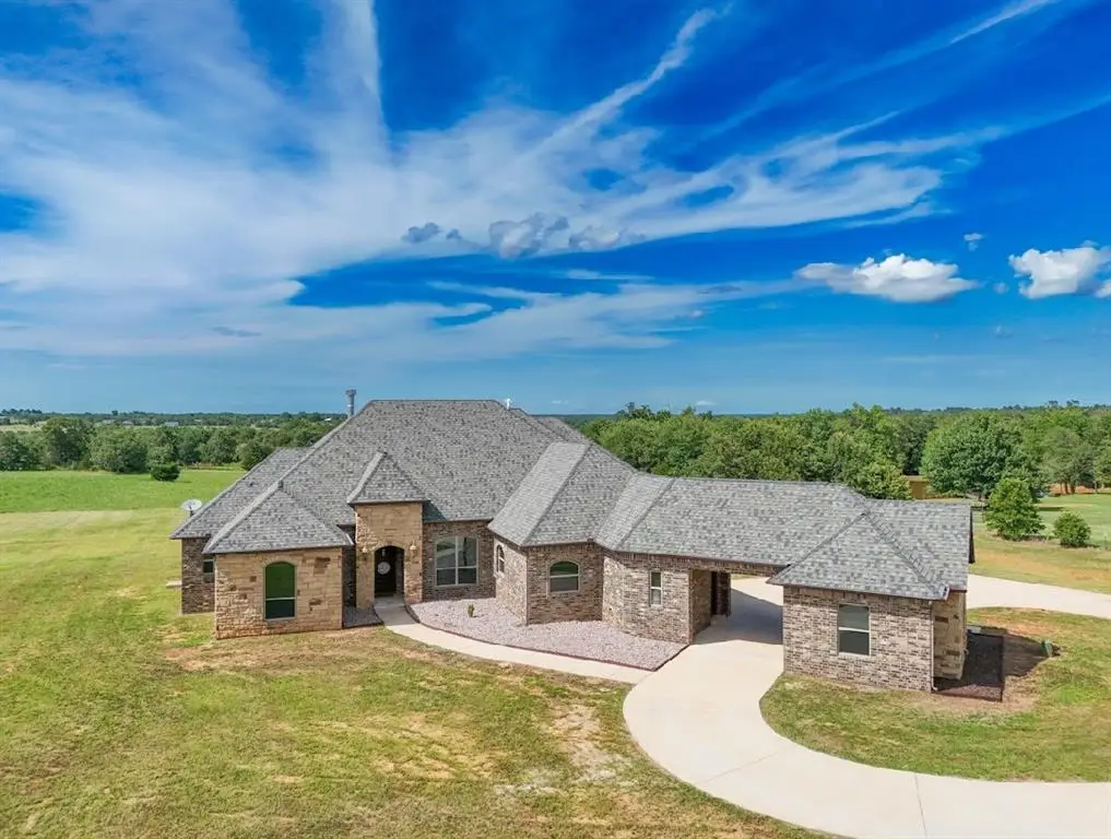 30202 Sleepy Hollow Drive, McLoud, OK 74851 - Image #1