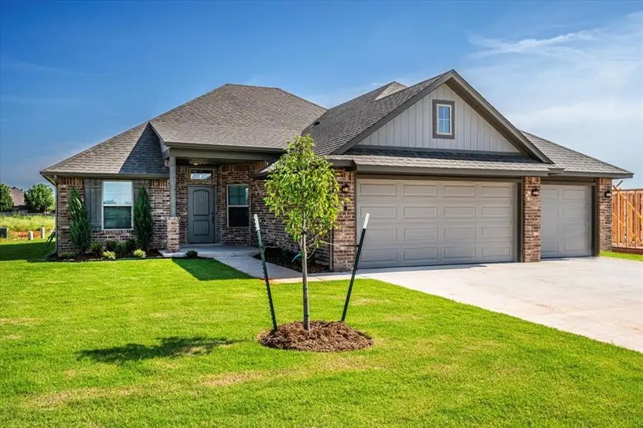 2001 W Crossbow Way, Mustang, OK 73064 - Image #2