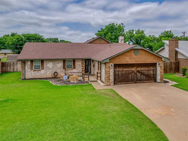 434 N Oak Avenue, Hennessey, OK 73742