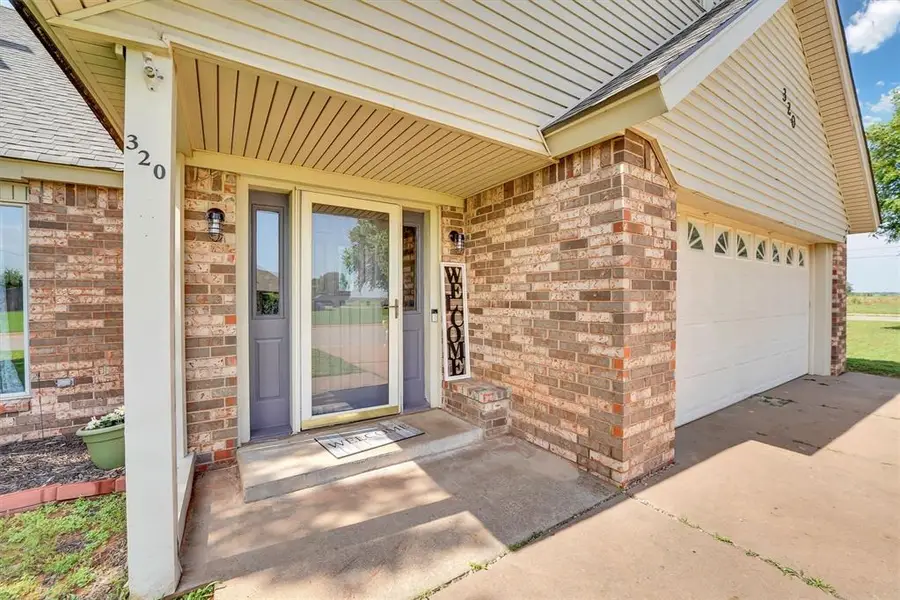 320 Elkview Drive, Elk City, OK 73644 - Image #3