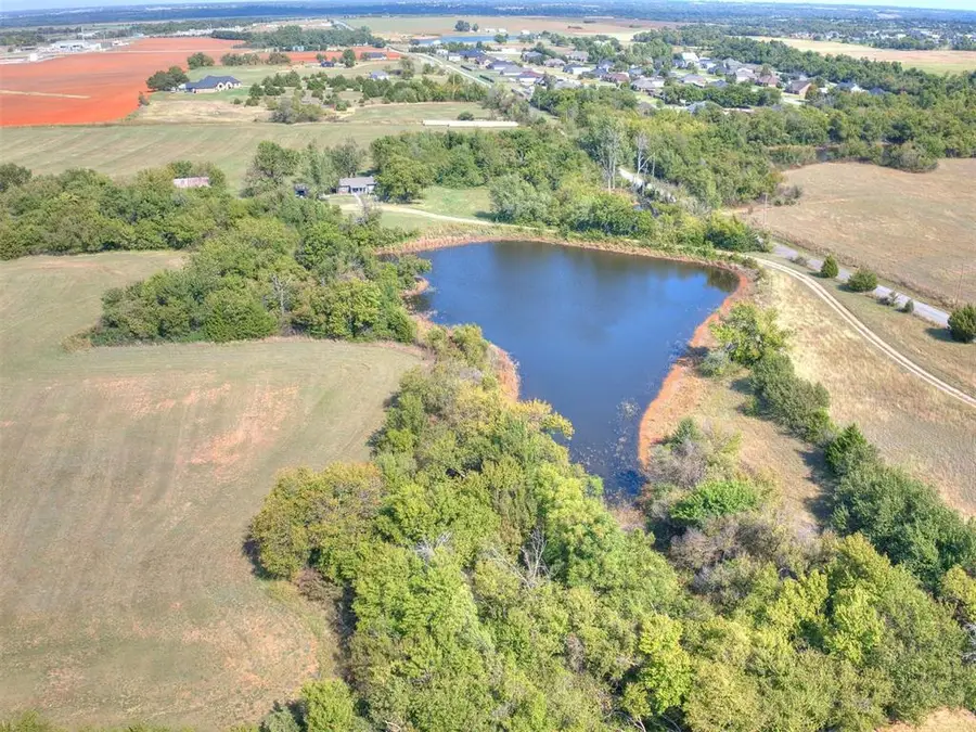 215 N Cemetery Road, Tuttle, OK 73089 - Image #2