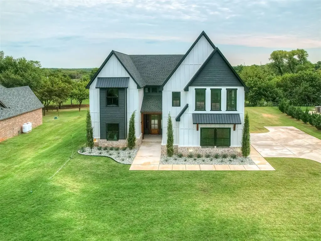 3368 Red Ridge Drive, Blanchard, OK 73010 - Image #1