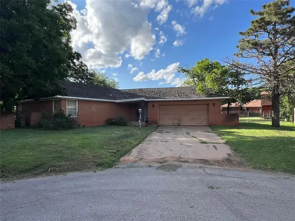 1025 Adams Avenue, Elk City, OK 73644