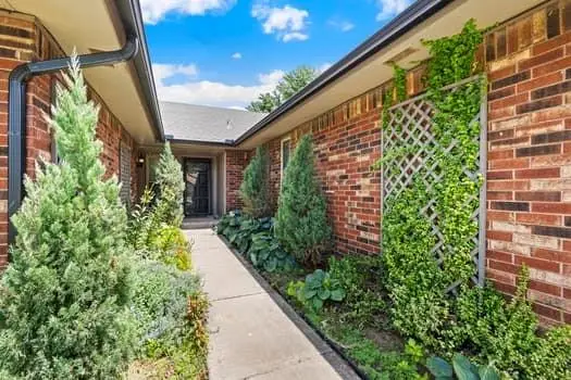 4729 Deer Creek, Yukon, OK 73099 - Image #1