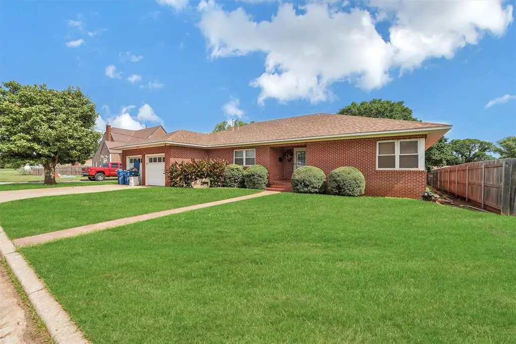 315 W 6th Street, Cordell, OK 73632 - Image #1