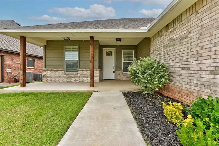 1404 N Wisteria Terrace, Mustang, OK 73064 - Image #2
