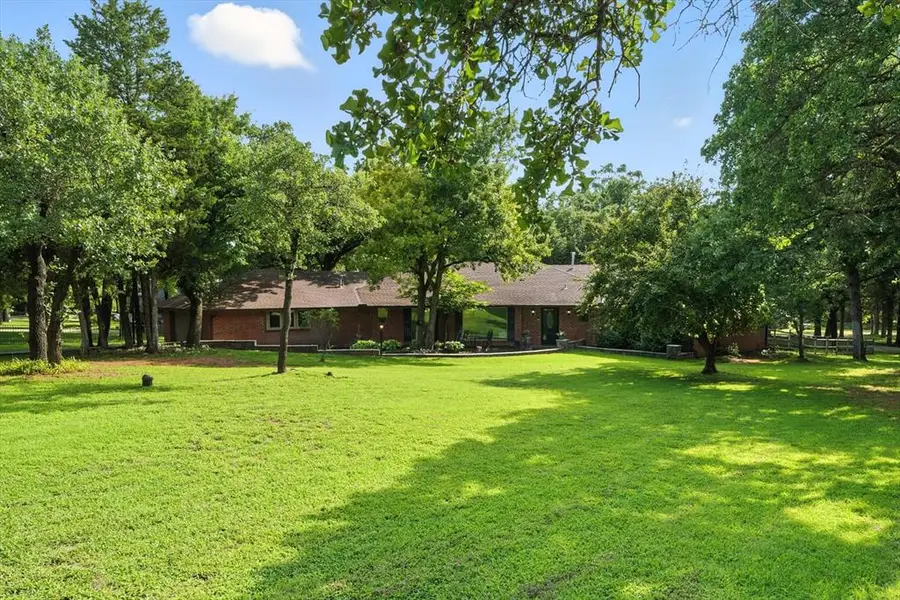 2500 Blue Spruce Road, Edmond, OK 73025 - Image #2