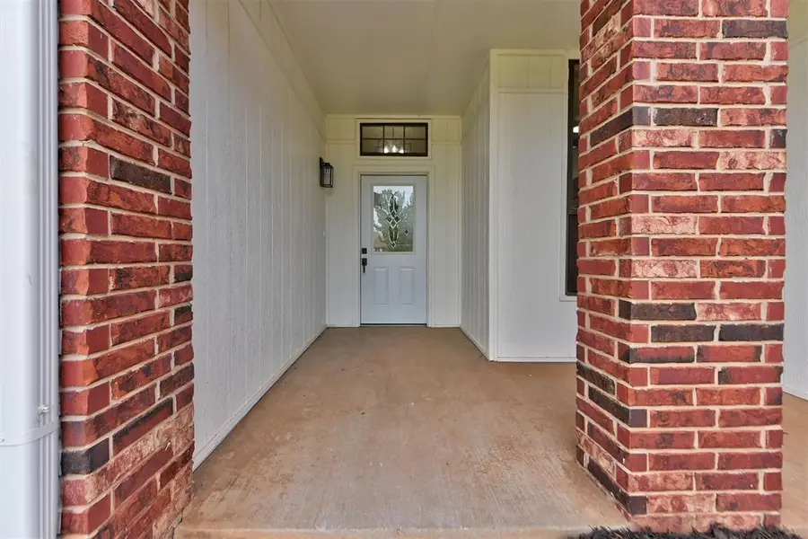 301 Edge Brook Lane, Norman, OK 73071 - Image #3