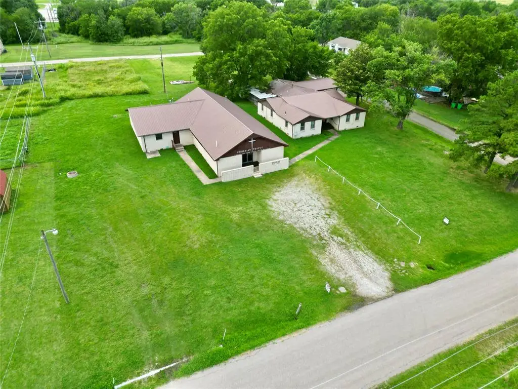 915 E Boston Street, Okemah, OK 74859 - Image #1