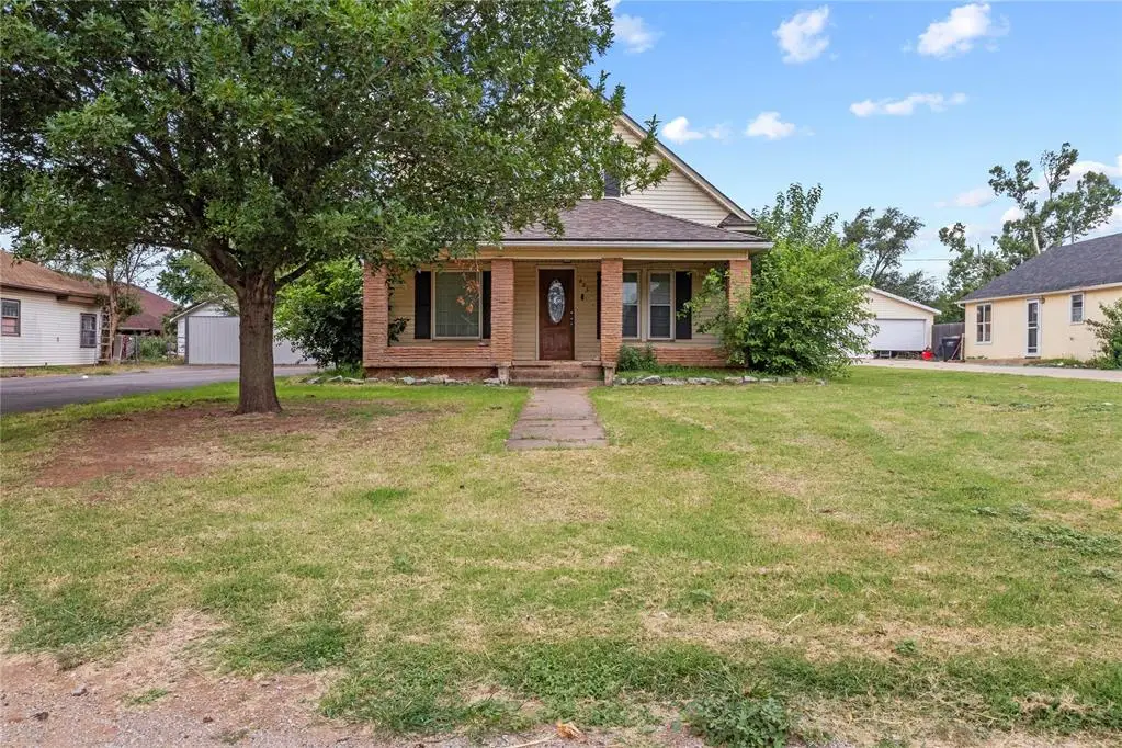 625 N Broadway Street, Hydro, OK 73048 - Image #1