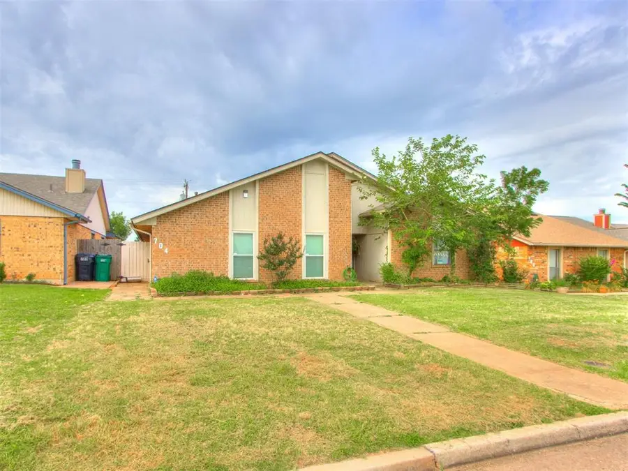 704 NW 137th Street, Edmond, OK 73013 - Image #2