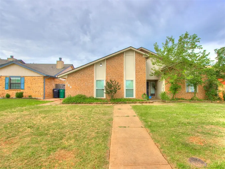 704 NW 137th Street, Edmond, OK 73013 - Image #3