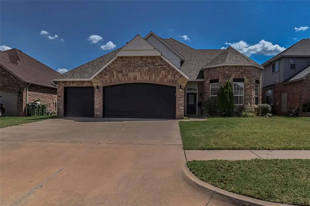 1016 Erinova Drive, Yukon, OK 73099 - Image #1