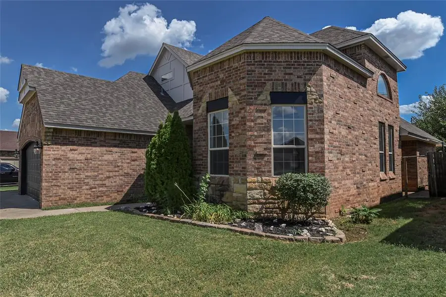 1016 Erinova Drive, Yukon, OK 73099 - Image #3