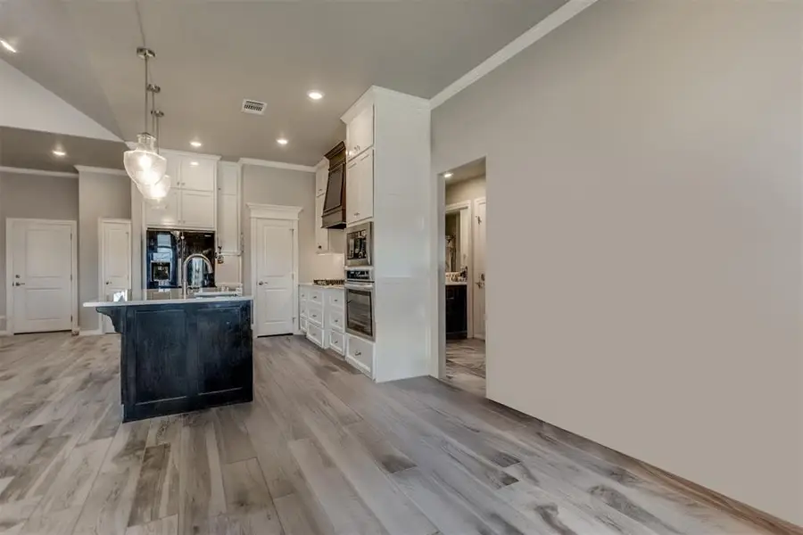 1624 NE 32nd Street, Moore, OK 73160 - Image #3