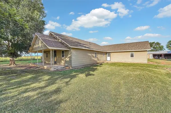 22904 N County Road 1840 Road, Mangum, OK 73554
