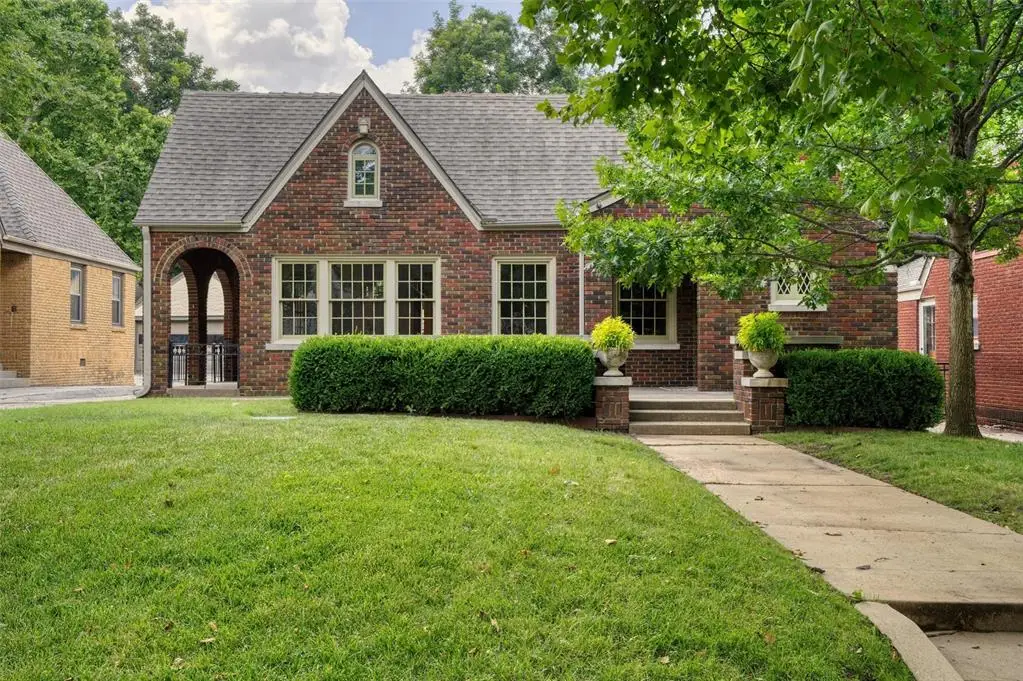 216 NW 32nd Street, Oklahoma City, OK 73118 - Image #1