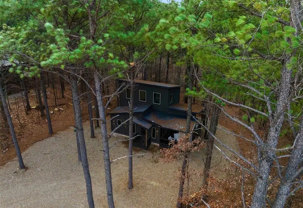 184 Bombardier Lane, Broken Bow, OK 74728 - Image #1