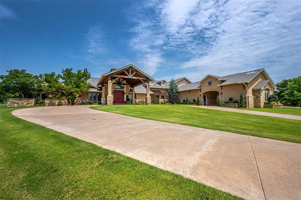 1701 Woodhill Road, Edmond, OK 73025 - Image #1