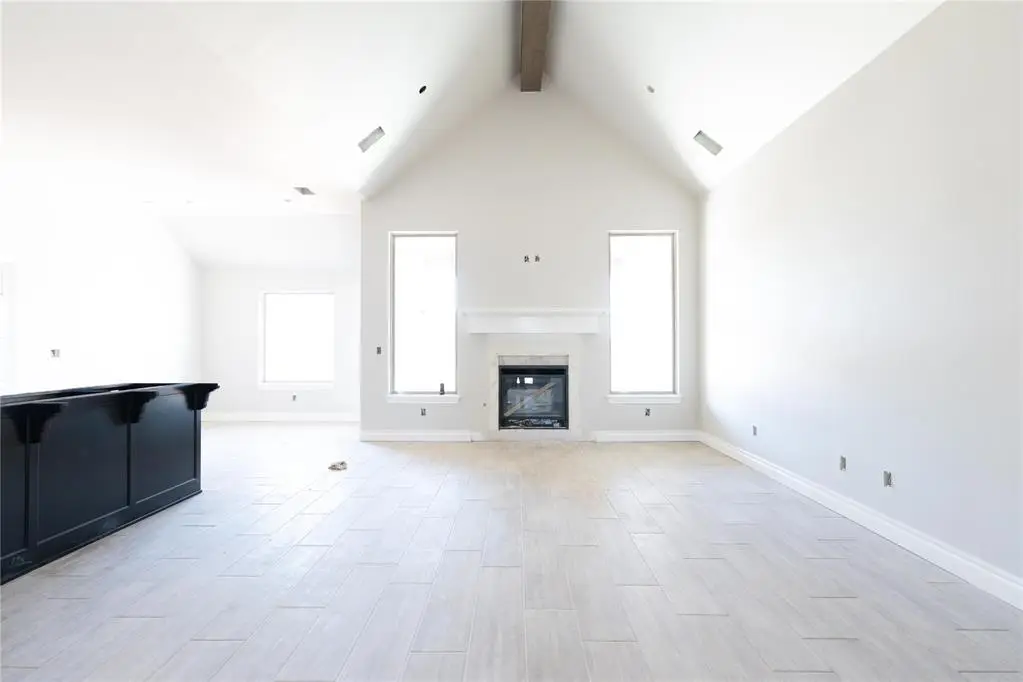 2913 Crossover Court, Moore, OK 73160 - Image #1