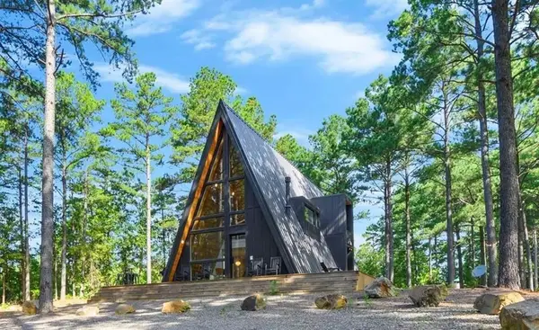 297 Triton Trail, Broken Bow, OK 74728