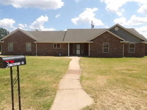 3 Stonegate Road, Guthrie, OK 73044