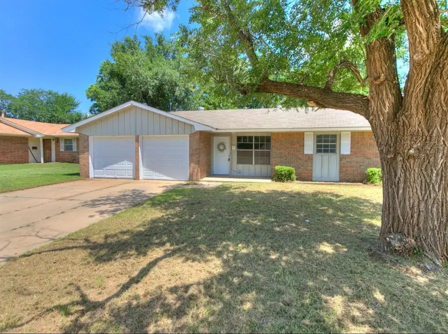 315 W Silverwood Drive, Midwest City, OK 73110 - Image #2