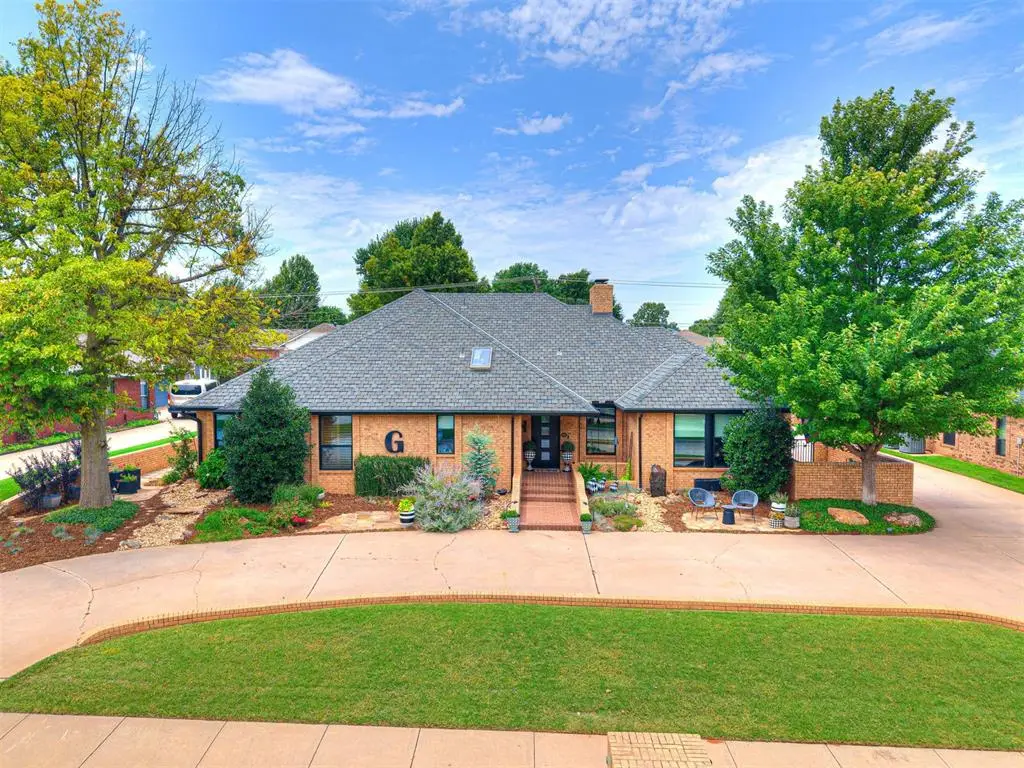 1521 Spring Creek Drive, Yukon, OK 73099 - Image #1