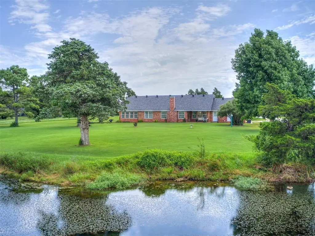 10051 Cedar Valley Circle, Guthrie, OK 73044 - Image #1