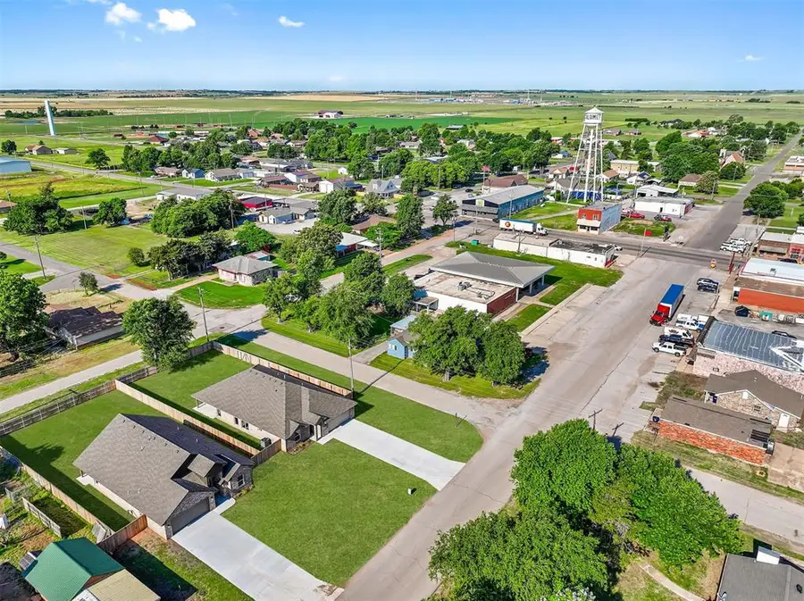 202 E Main Street, Calumet, OK 73014 - Image #3