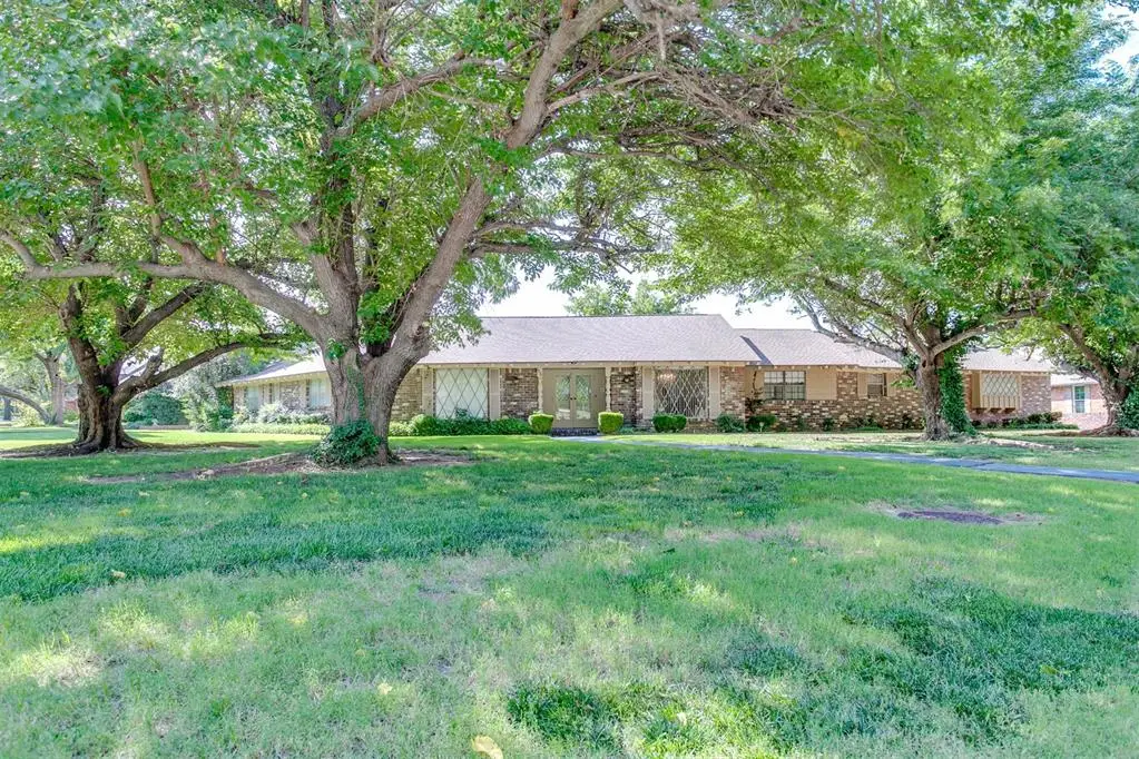 2532 Lancaster Lane, Oklahoma City, OK 73116 - Image #1