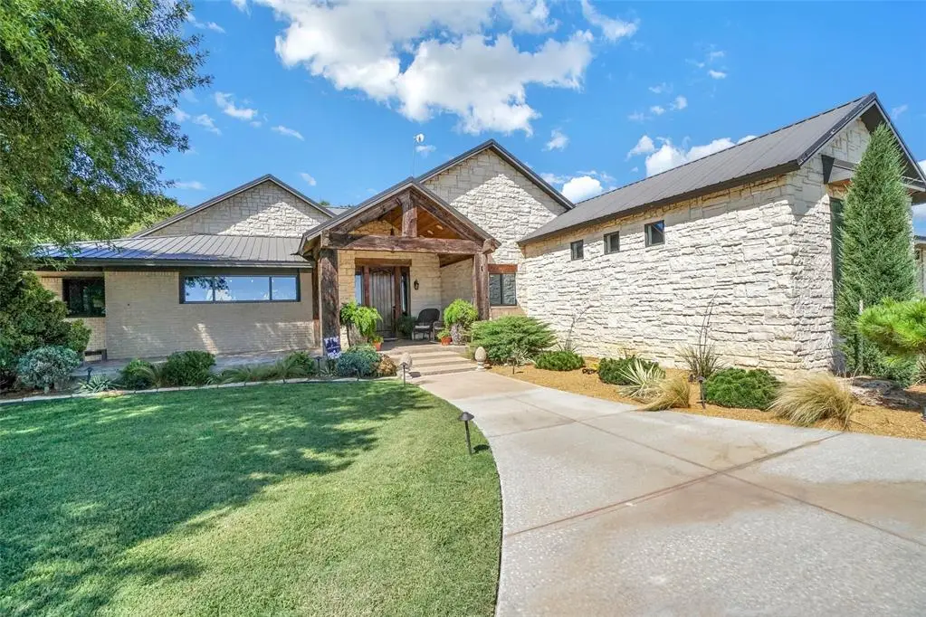 18867 E County Road 163 Road, Duke, OK 73532 - Image #1