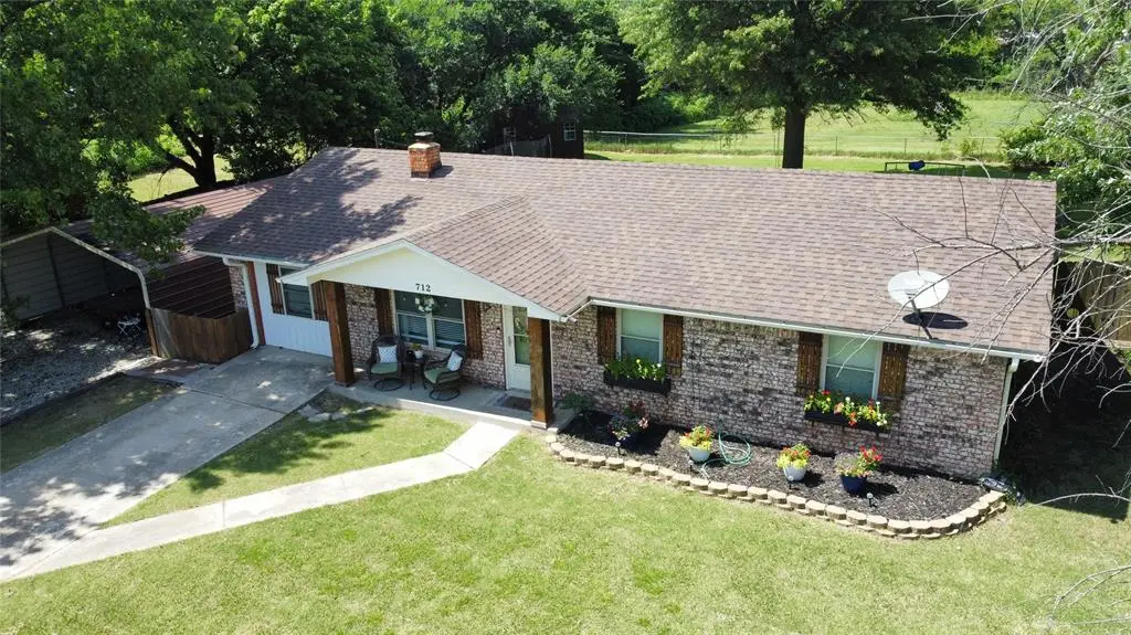 712 W Girard Street, Okemah, OK 74859 - Image #1