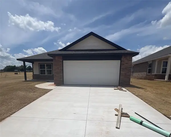 2400 S 27th Court, Chickasha, OK 73018