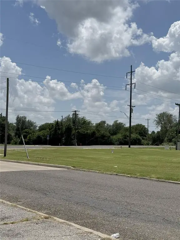 9187 NE 10th Street, Midwest City, OK 73110